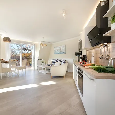 Strandblick 8 *